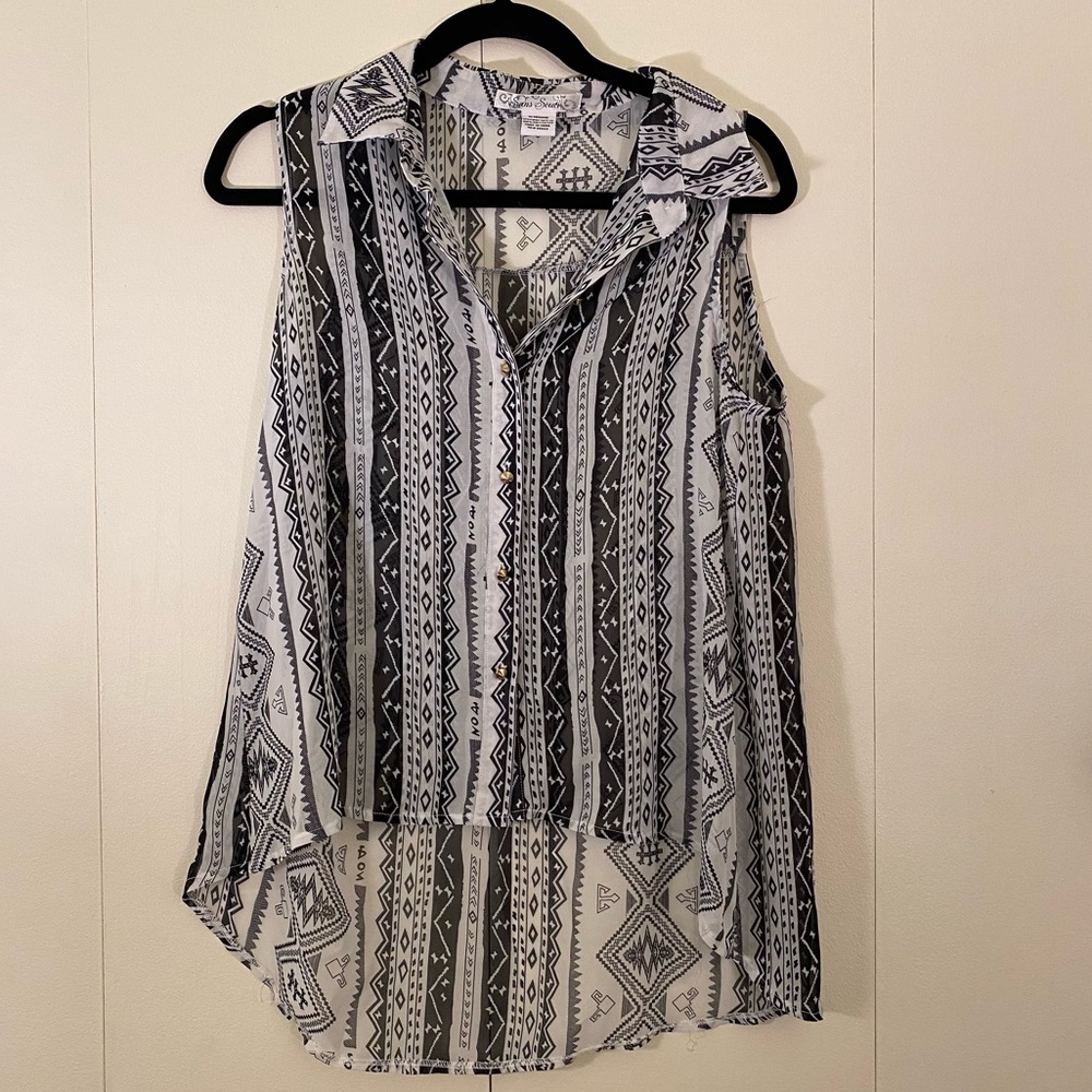 ✨5 for 35$ ✨  Black and white pattern top